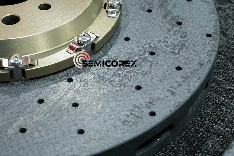 تجزیه و تحلیل سیستم های ترمز کامپوزیت کربن-سرامیک